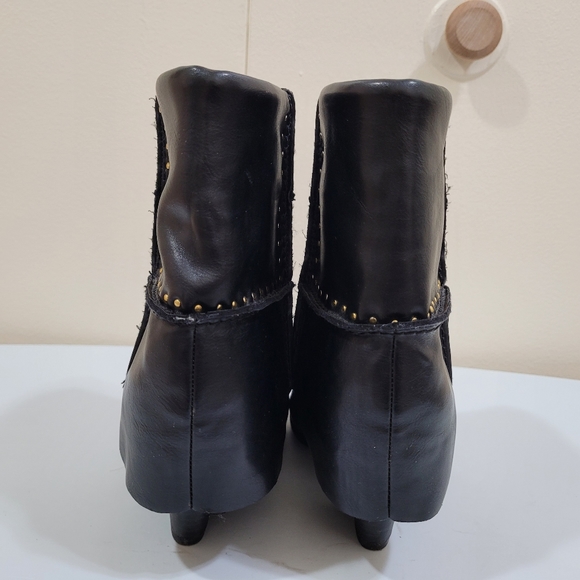 Fergie Boots sz 6 - Picture 3 of 9